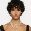 Collier ras-du-cou à trois rangs de perles