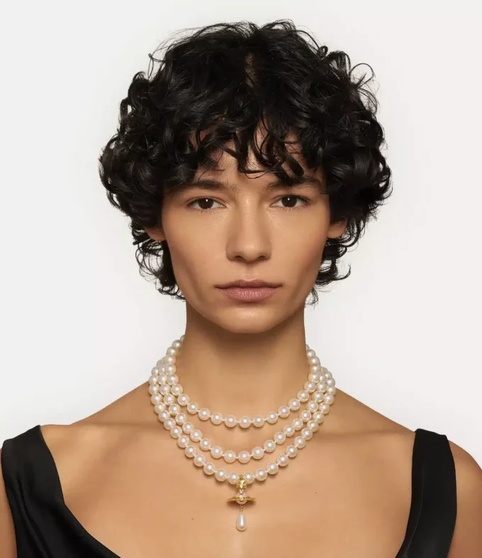 Collier ras-du-cou à trois rangs de perles